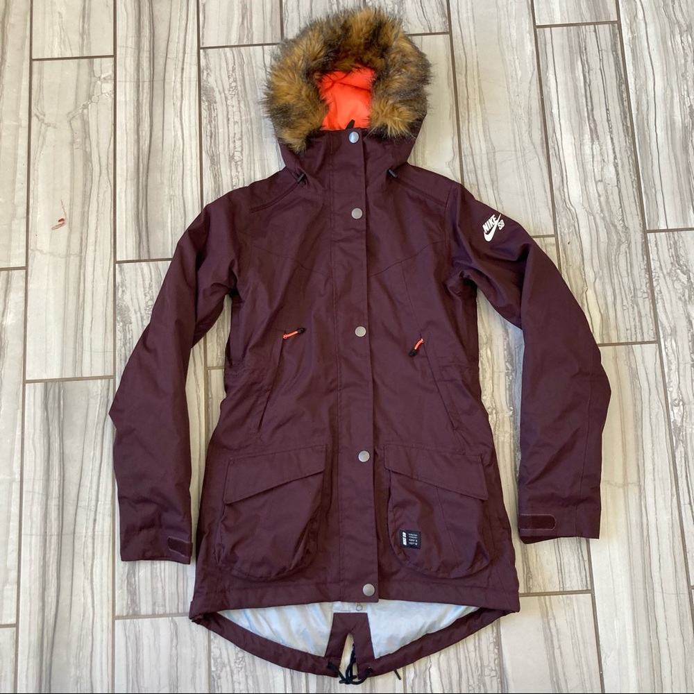 NWOT Nike SB ski/board jacket.